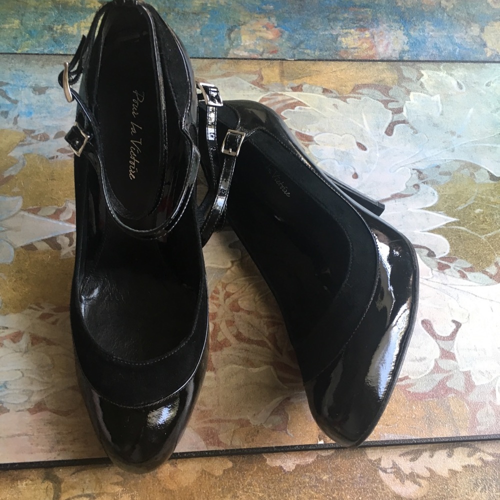 Pour La Victoire Lourdes Heels Black